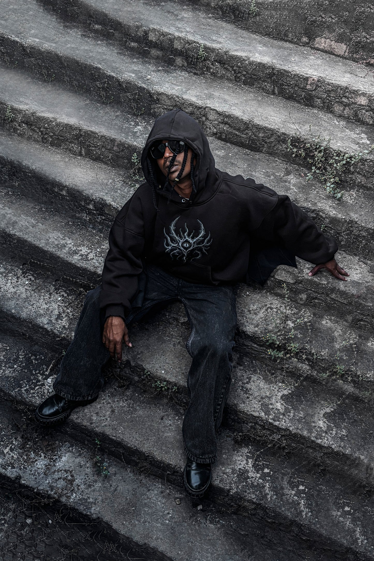 BLACK WALKER BAGGY GOTHIC HOODIE | 1OF1