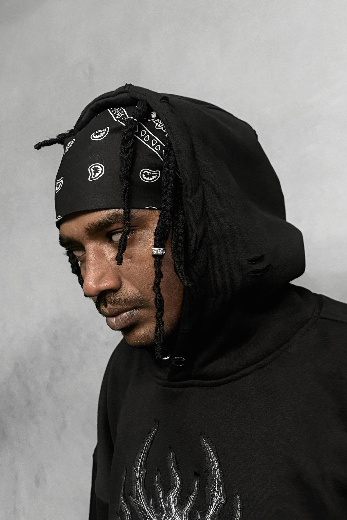 BLACK WALKER BAGGY GOTHIC HOODIE | 1OF1